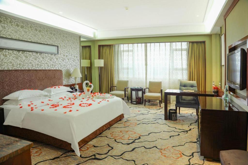 Eurasia International Hotel Dongguan  Exterior foto