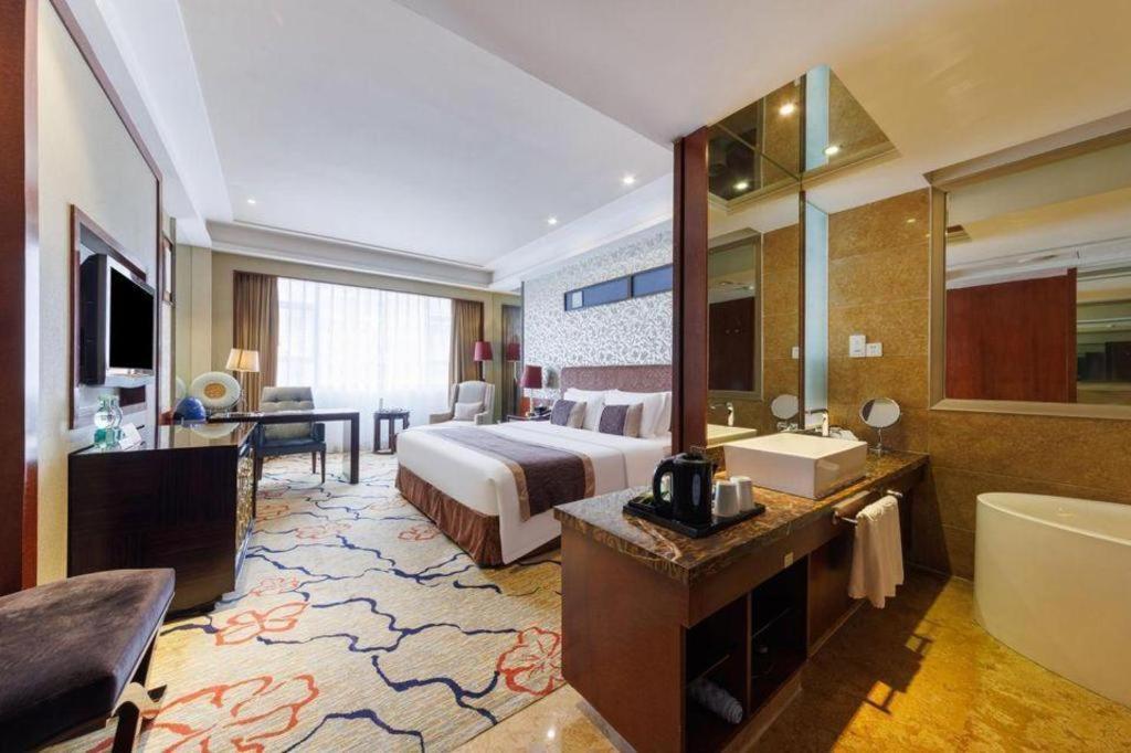 Eurasia International Hotel Dongguan  Exterior foto
